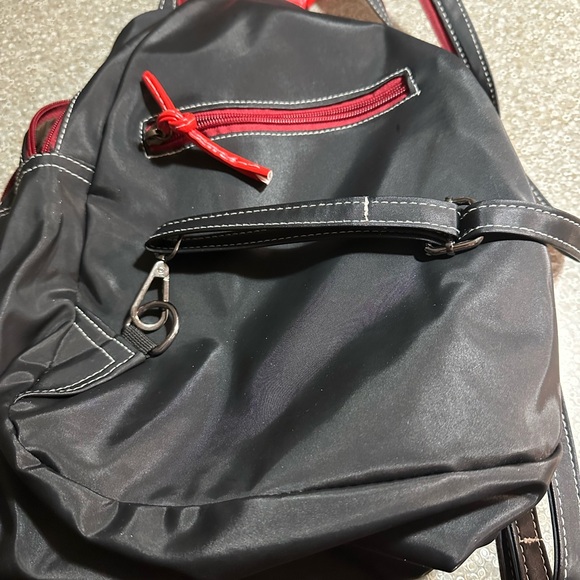 Black and red backpack - Picture 2 of 3